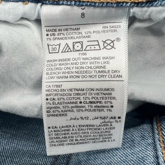 Old Navy Boyfriend Cuffed Hem Jean Shorts Size 8 Women’s - Picture 5 of 5